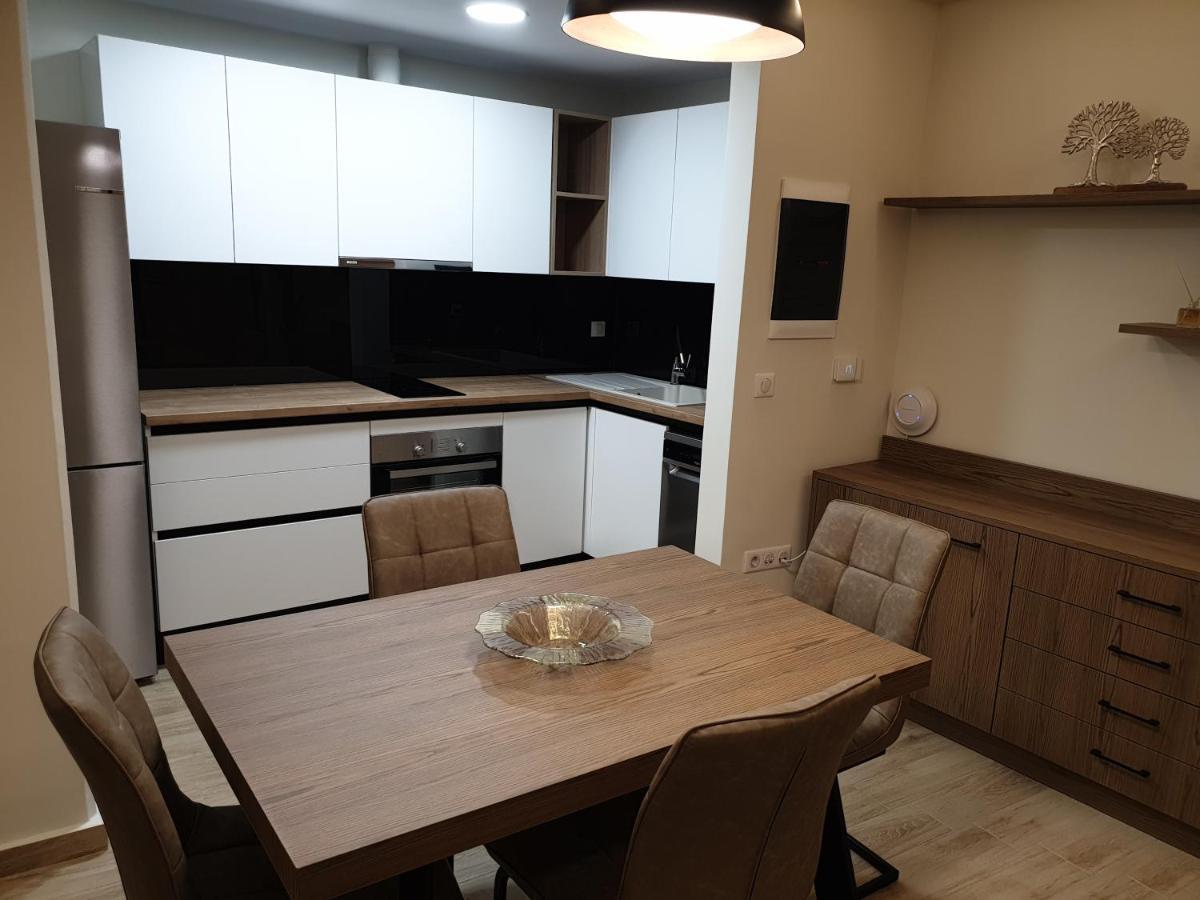 Olive Deluxe Apartment คาร์ดิทซา ภายนอก รูปภาพ