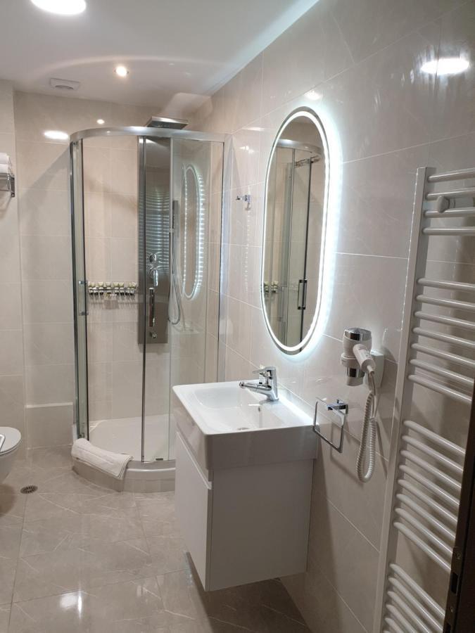 Olive Deluxe Apartment คาร์ดิทซา ภายนอก รูปภาพ